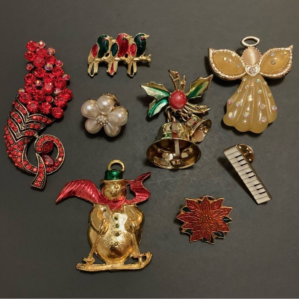 Christmas Brooch Pins Pendants Lot